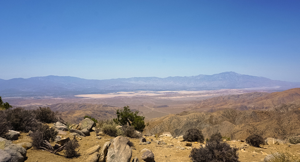 Views from the overlook in Joshua Tree